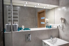 Bathroom - Duplex Holiday Apartment, Rewal (Rewal)