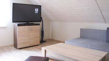 4 bedrooms, individually furnished, bed sheets