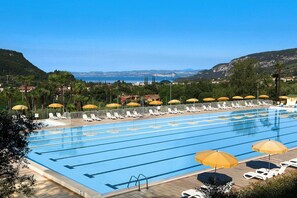 Pool - Apartments Poiano in Garda With Pool (Garda)