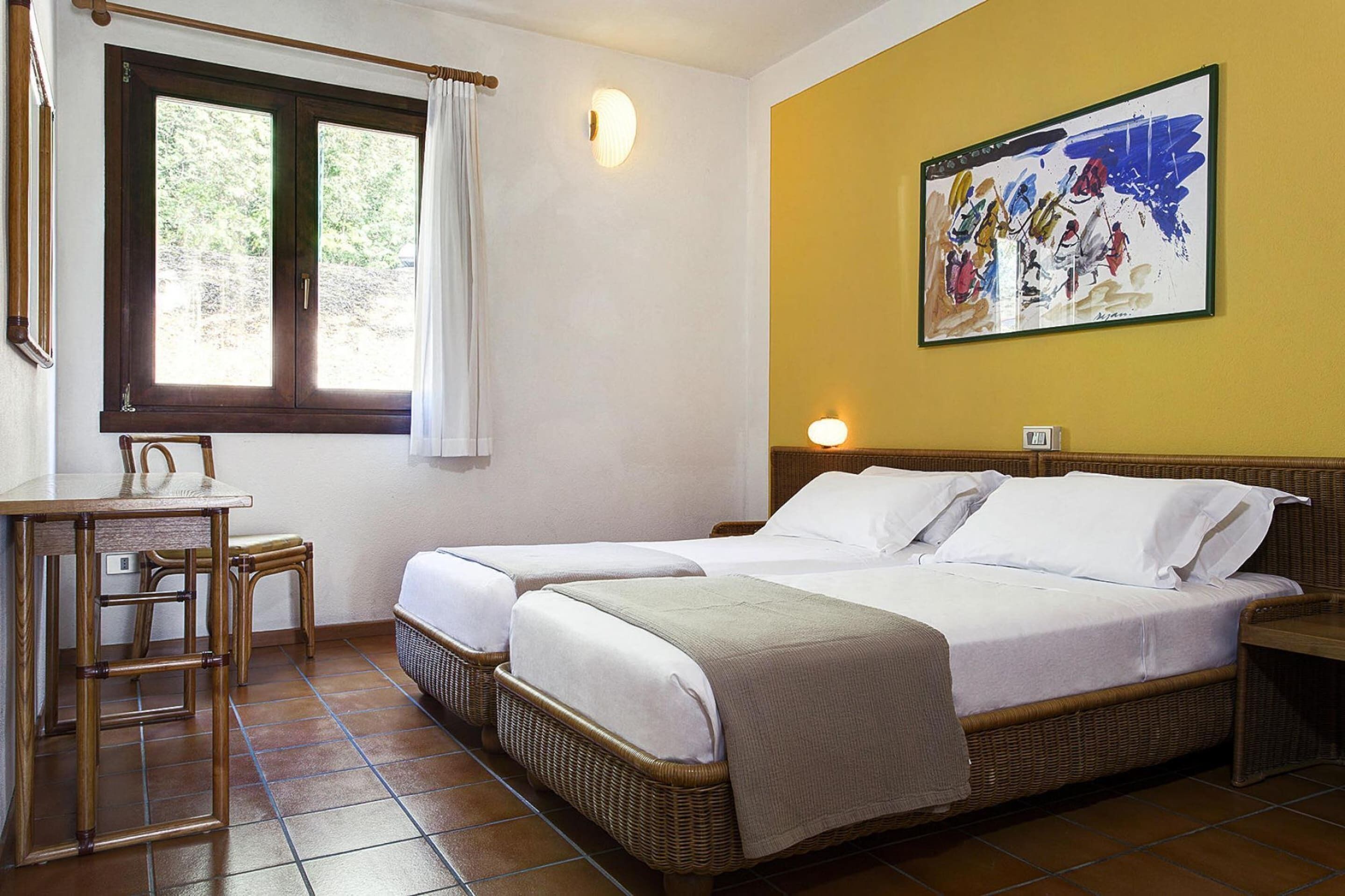 6 bedrooms, individually furnished