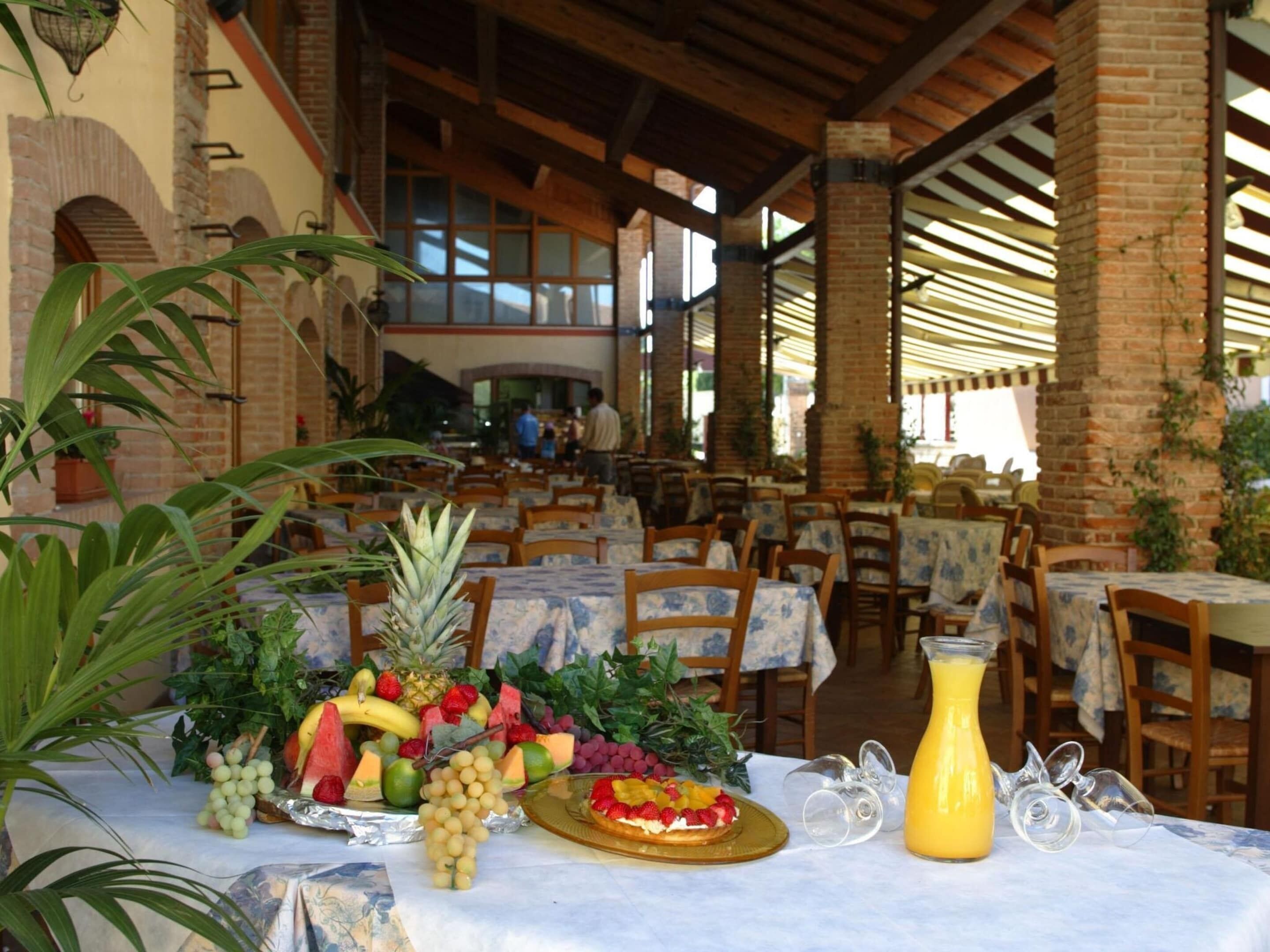 Classic Apartment, 3 Bedrooms | Outdoor dining