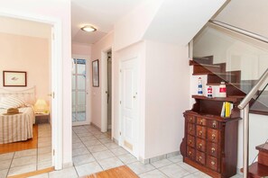 Classic-Bungalow, 2 Schlafzimmer | Wohnzimmer