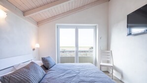 Unclassified image, 5 of 40, button - Exclusively Furnished 5-star Holiday Home Near the Beach (Dagebuell)