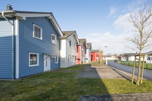 Classic House, 3 Bedrooms | Exterior - Exclusively Furnished 5-star Holiday Home Near the Beach (Dagebuell)