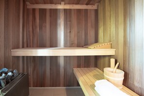 Sauna - Exclusively Furnished 5-star Holiday Home Near the Beach (Dagebuell)