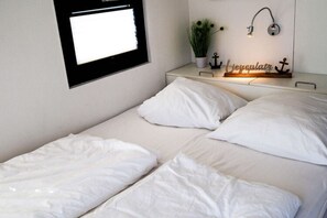 Casa rodante Confort, 2 habitaciones | 4 habitaciones y muebles diferentes 