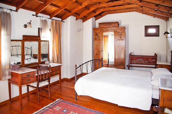 Comfort House, 2 Bedrooms | 4 bedrooms, individually furnished