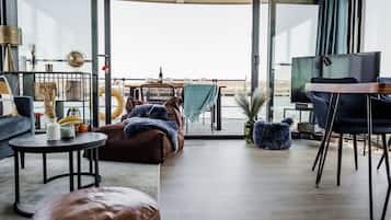 Mobil Karavan Klasik, 2 kamar tidur | Ruang keluarga | Perapian dan pemutar DVD