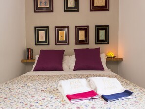 7 bedrooms, individually furnished, bed sheets