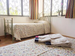 7 bedrooms, individually furnished, bed sheets