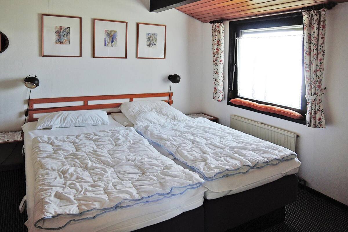 3 bedrooms, individually furnished