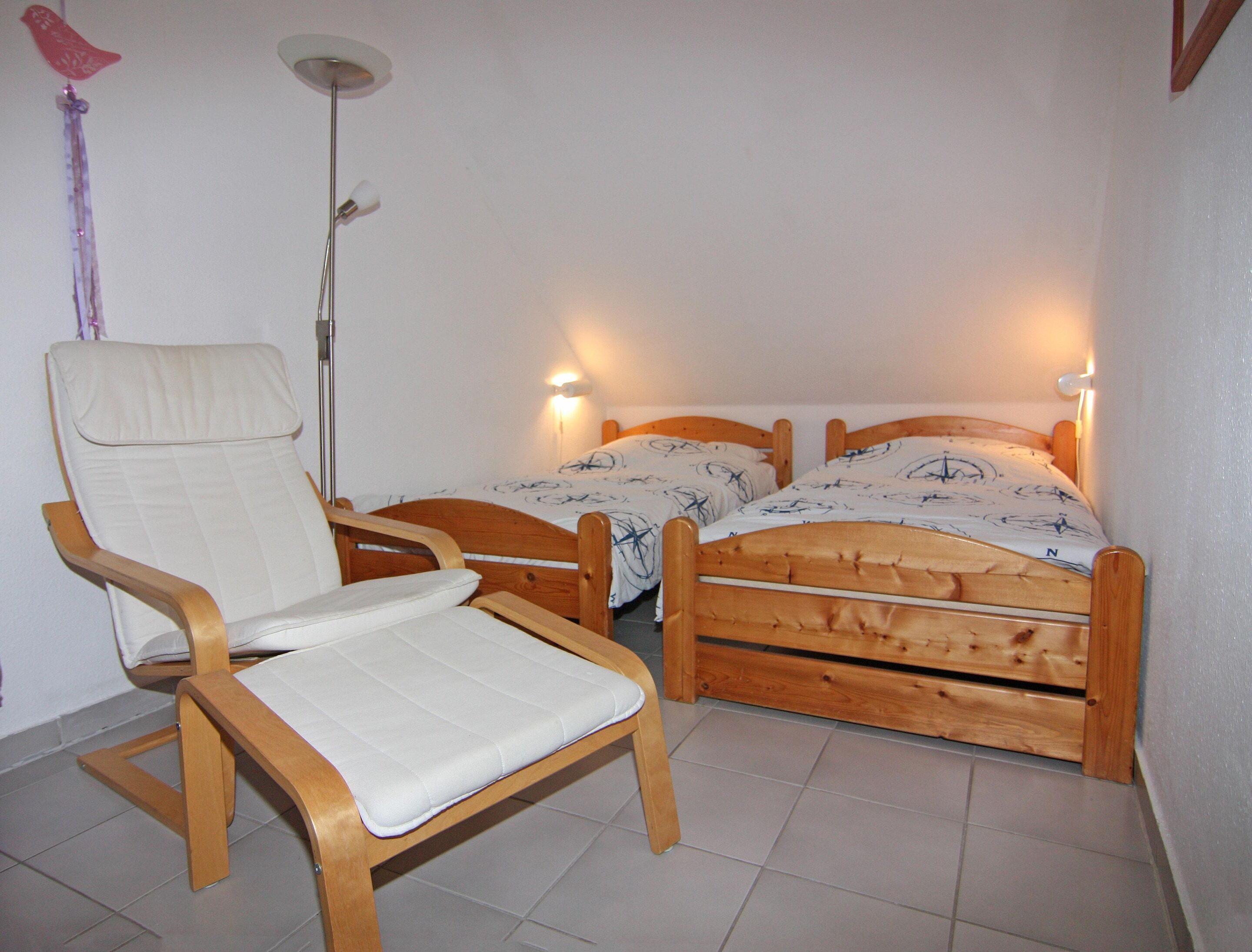 16 bedrooms, iron/ironing board, individually furnished
