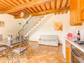 Classic-Apartment, 2 Schlafzimmer | Wohnzimmer