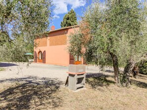 Apartamento clássico, 2 quartos | Fachada