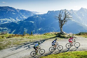 Comfort House, 6 Bedrooms | Pemandangan dari hartanah