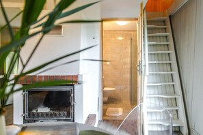 Classic House, 3 Bedrooms | Living room