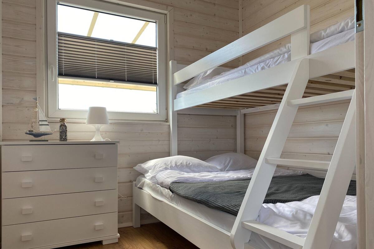 Maison Confort, 3 chambres | 4 chambres, ameublement personnalisé, fer et planche à repasser