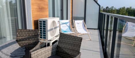 Classic Apartment, 2 Bedrooms | Living room | Fireplace