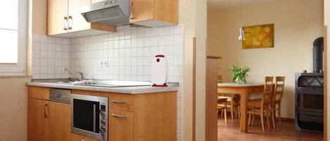 Hus Comfort - 3 sovrum | Eget kök | Kylskåp, mikrovågsugn, ugn och diskmaskin