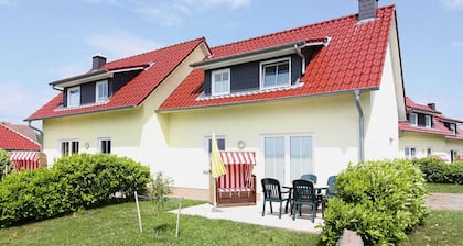 Semi-detached House, Kuehlungsborn