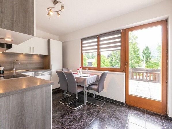 Comfort appartement, 3 slaapkamers | Privékeuken | Een koelkast, een vaatwasser