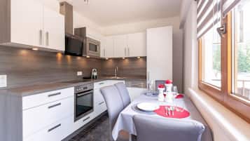 Comfort-Apartment, 3 Schlafzimmer | Eigene Küche | Kühlschrank, Geschirrspüler