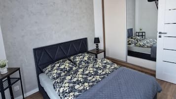 Comfort Apartment, 2 Bedrooms | 2 bedrooms, individually furnished, bed sheets