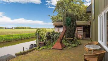 Tempat makan outdoor