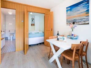 Comfort Apartment, 1 Bedroom | Tempat makan