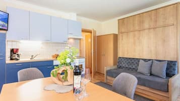 Mobil Karavan | Tempat makan