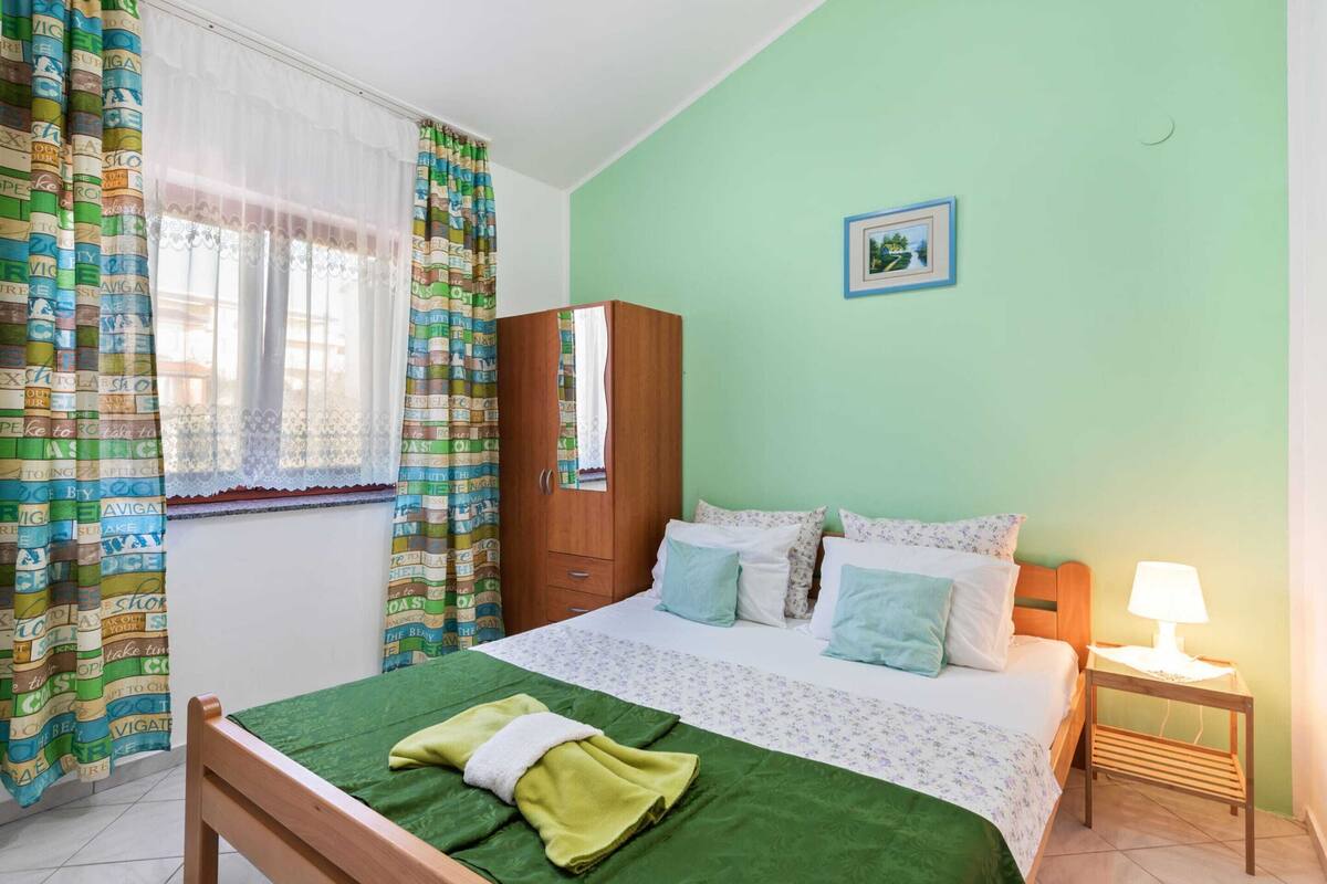 Apartamento clássico, 1 quarto | 1 quarto, roupa de cama