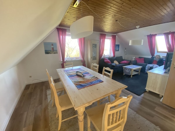 Appartement Classique, 2 chambres | Salle de séjour