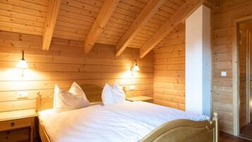 Rumah Klasik, 4 kamar tidur | 4 kamar tidur