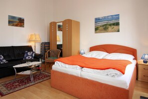 3 chambres, ameublement unique