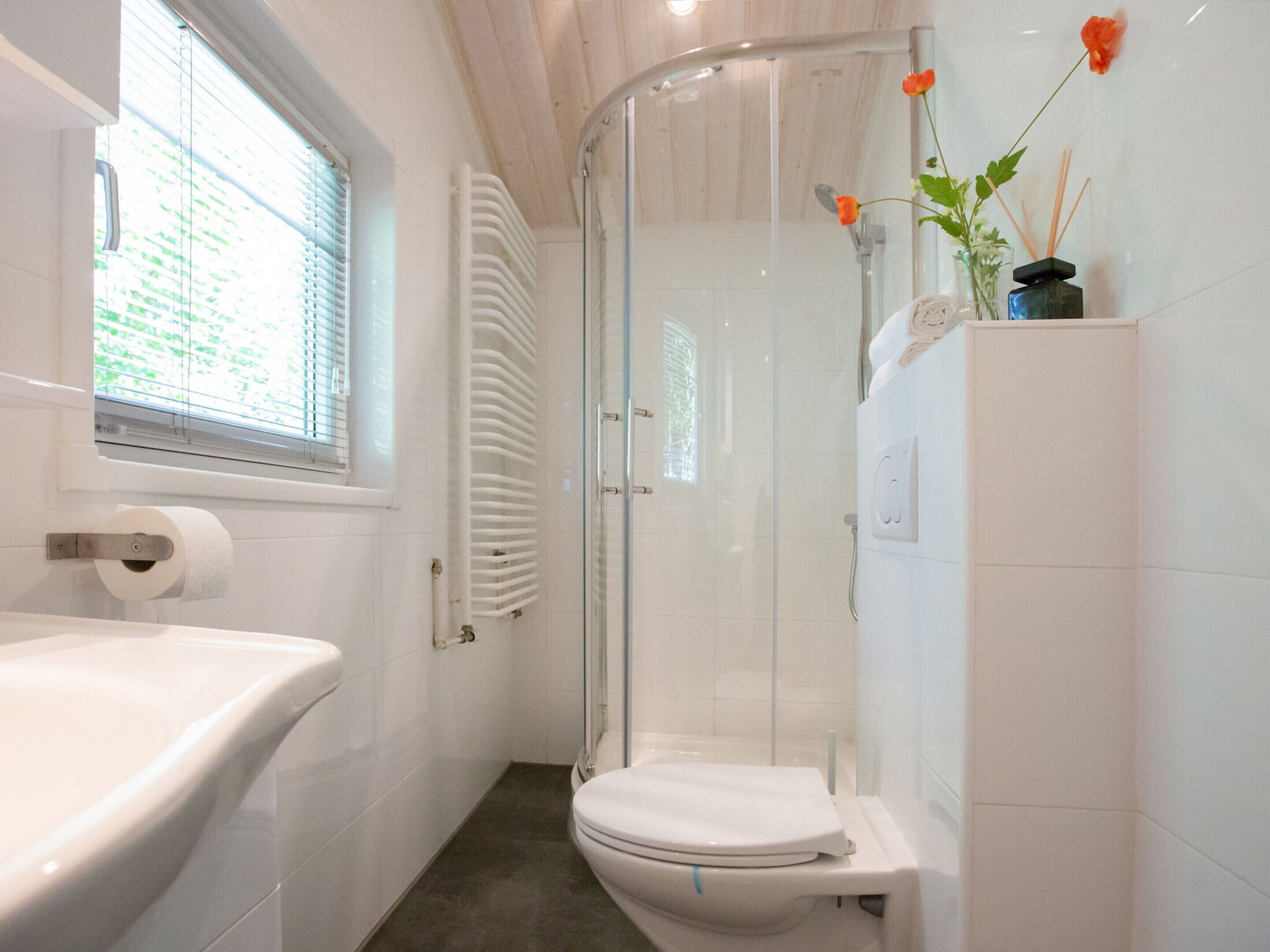 Chalet Classique, 3 chambres | Salle de bain | Douche