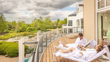 Classic Apartment, 3 Bedrooms | Spa treatment