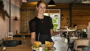 Chalet Klasik, 3 kamar tidur | Tempat makan