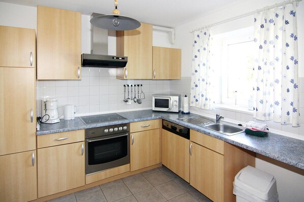 Private kitchen - Holiday Complex Schuldt, Behrensdorf (Behrensdorf)