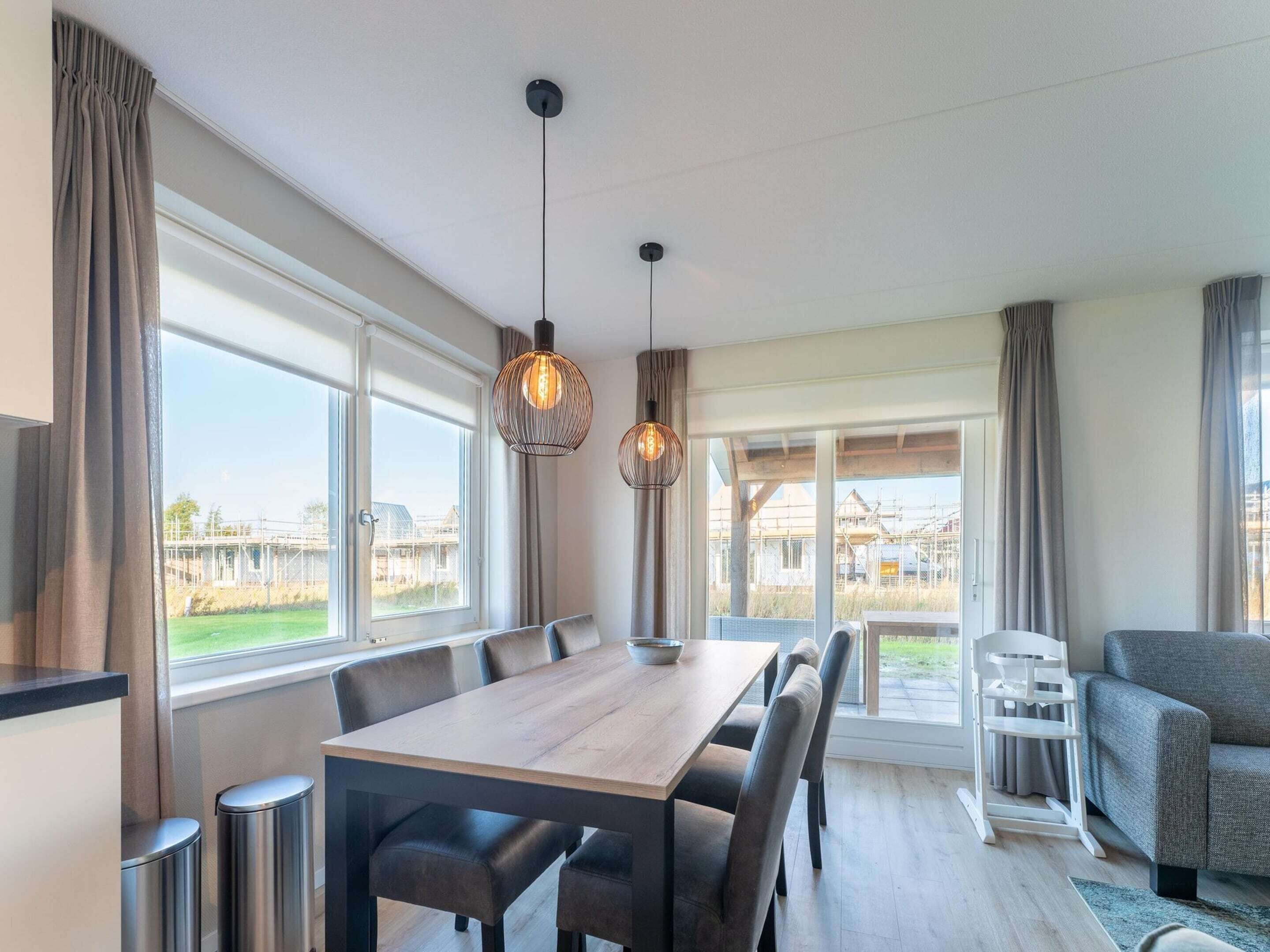 Comfort House, 3 Bedrooms | Dining