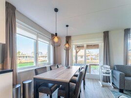 Comfort House, 3 Bedrooms | Dining