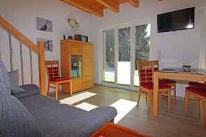 Comfort House, 3 Bedrooms | Living room | DVD player - Semi-detached House, Zingst (Zingst)