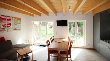 Classic House, 3 Bedrooms | Living room | DVD player