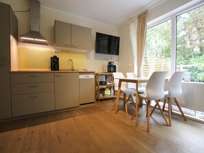 Appartement Classique, 2 chambres | Restauration