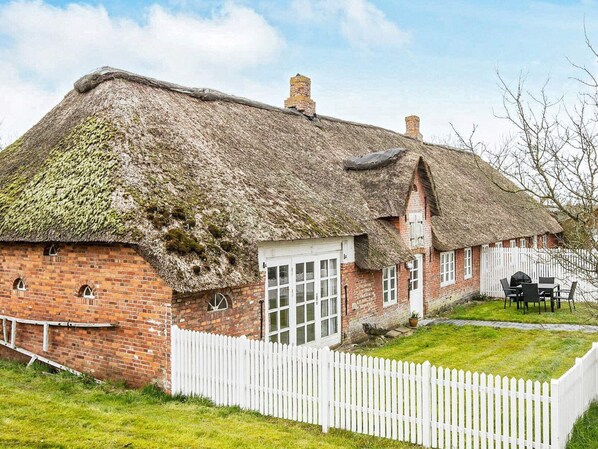 Comfort House, 3 Bedrooms | Exterior - 6 Person Holiday Home in Hojer (Højer)