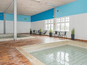 Casa conforto, 3 quartos | Piscina | Piscina interna, piscina aquecida