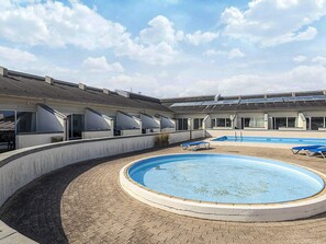 Elite-Apartment, 3 Schlafzimmer | Pool