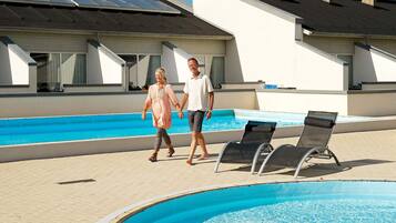 Indoor pool, outdoor pool