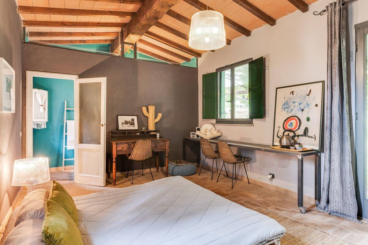 Classic Villa, 5 Bedrooms