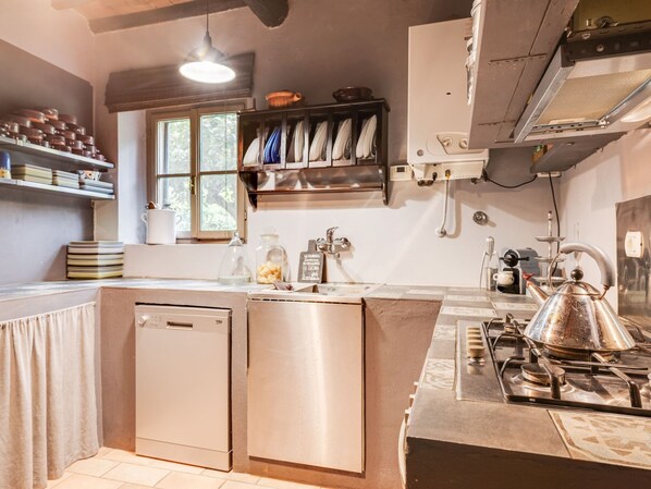 Classic House, Multiple Bedrooms | Private kitchen | Fridge, oven, dishwasher, coffee/tea maker