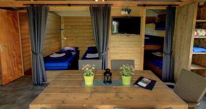 Cozy Tentlodge With Roofed Terrace in a Green Area